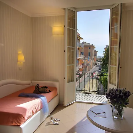 فندق Nazionale 3*
